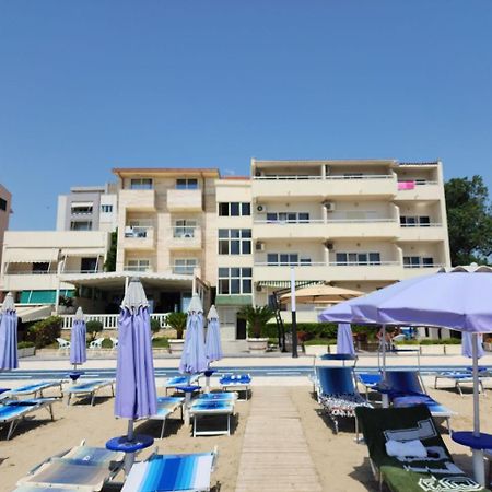 Hotel Maren Дуррес Екстер'єр фото