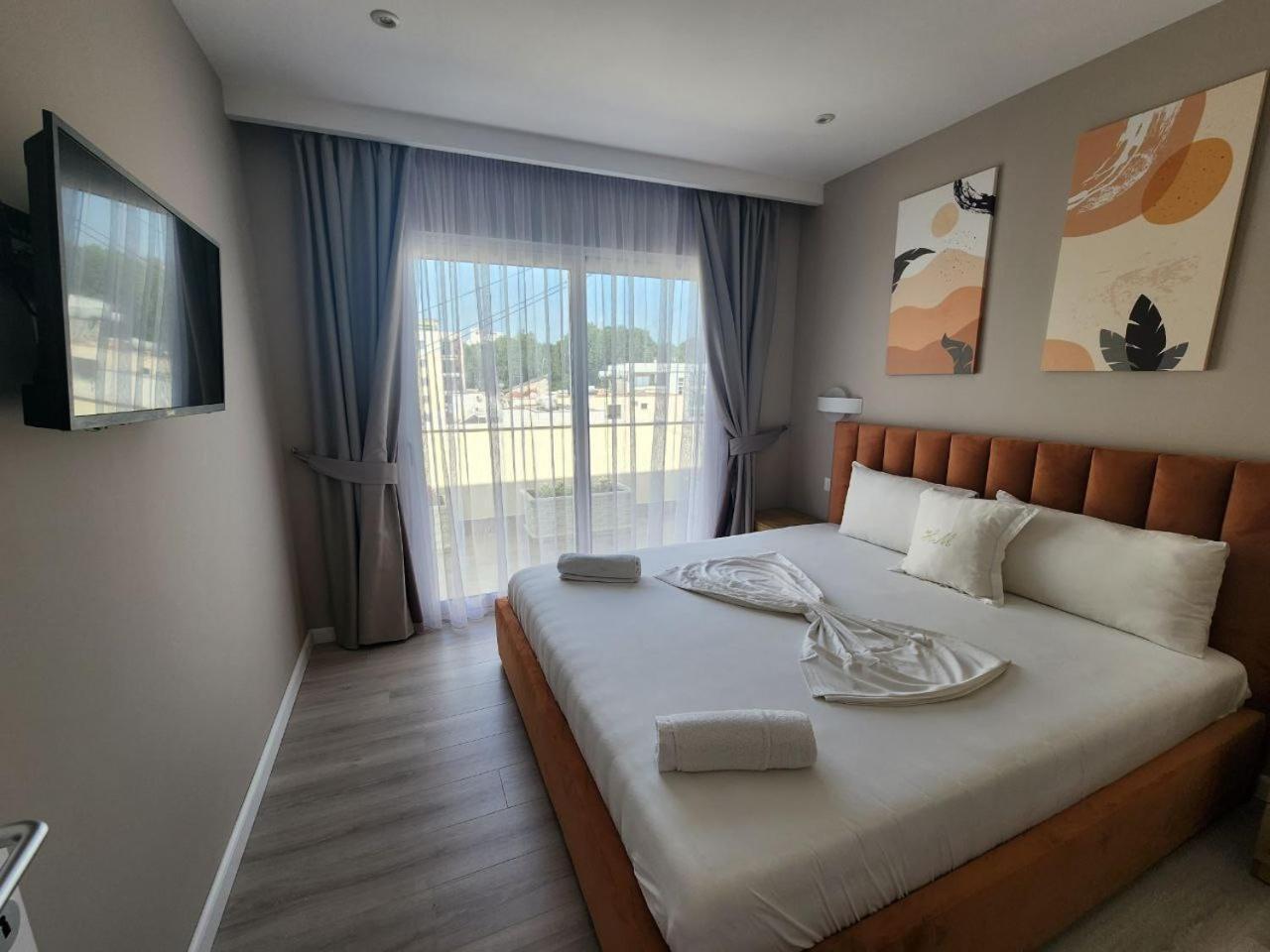 Hotel Maren Дуррес Екстер'єр фото