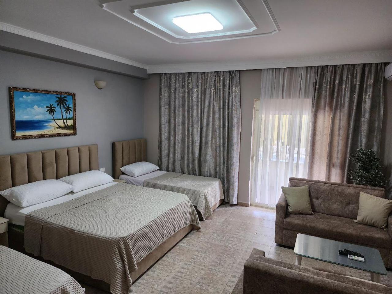 Hotel Maren Дуррес Екстер'єр фото