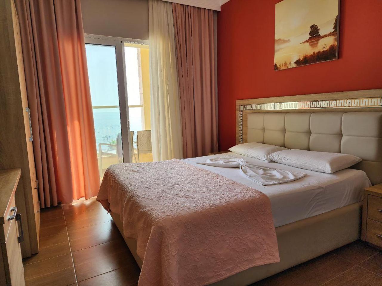 Hotel Maren Дуррес Екстер'єр фото